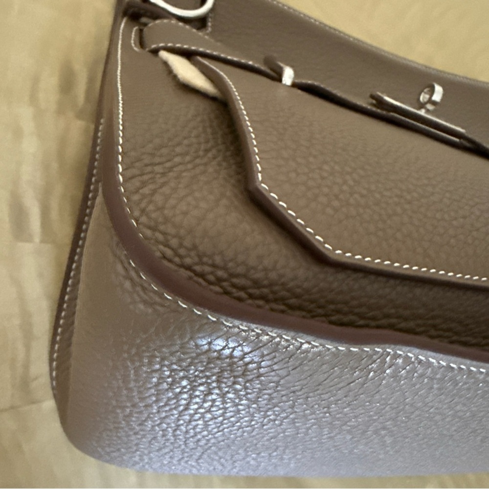 Hermès Taurillon Clemence Jypsiere 31 in Etoupe, great preowned condition - Picture 14 of 14